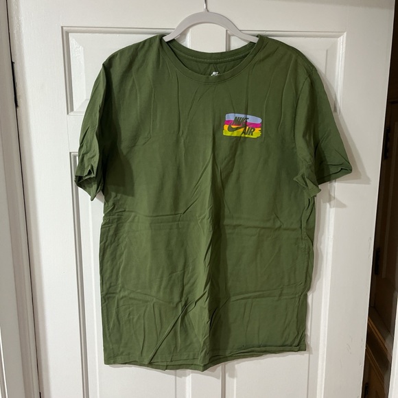 Nike Forest Green T-Shirt - Picture 1 of 3
